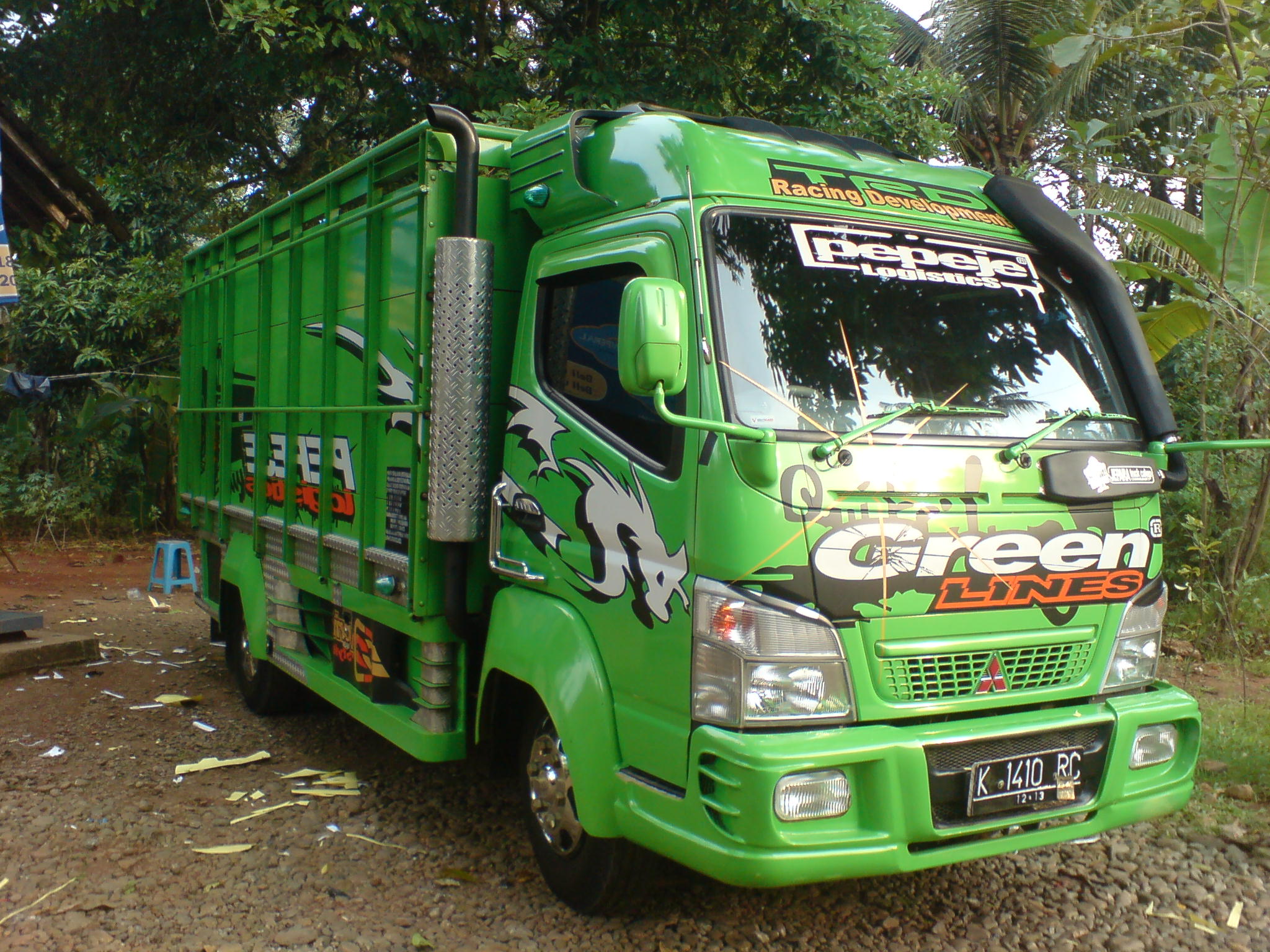  truk  pepeje hijau  Japan Sticker